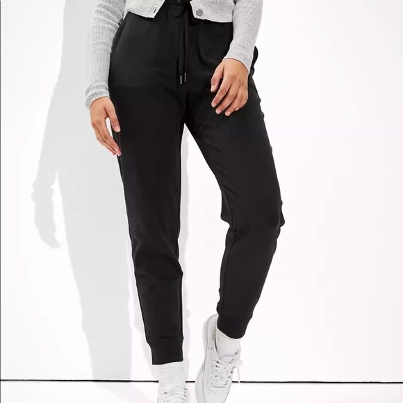 American Eagle Outfitters Pants - American Eagle AE Super High Rise Everywhere Joggers Pants in black